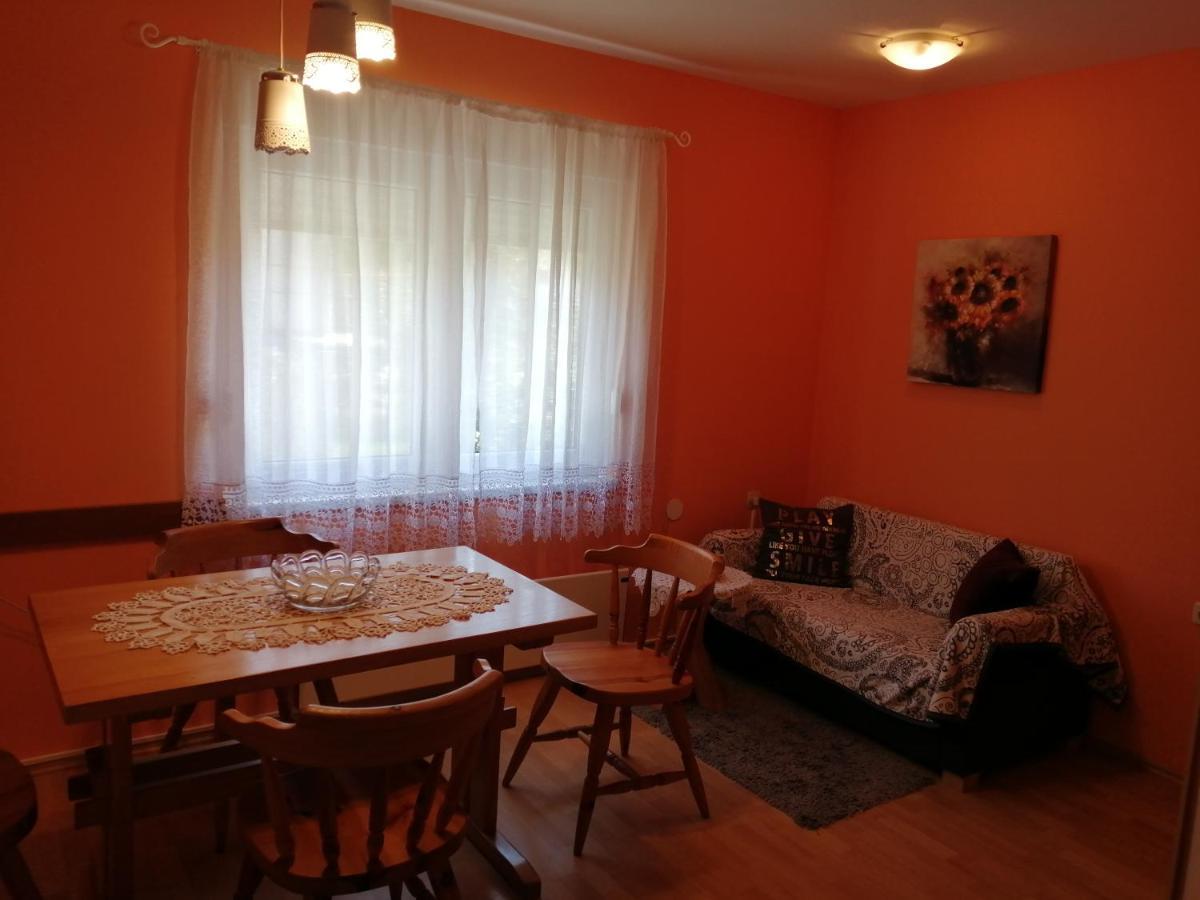 House Natali Διαμέρισμα Vrhovine Εξωτερικό φωτογραφία