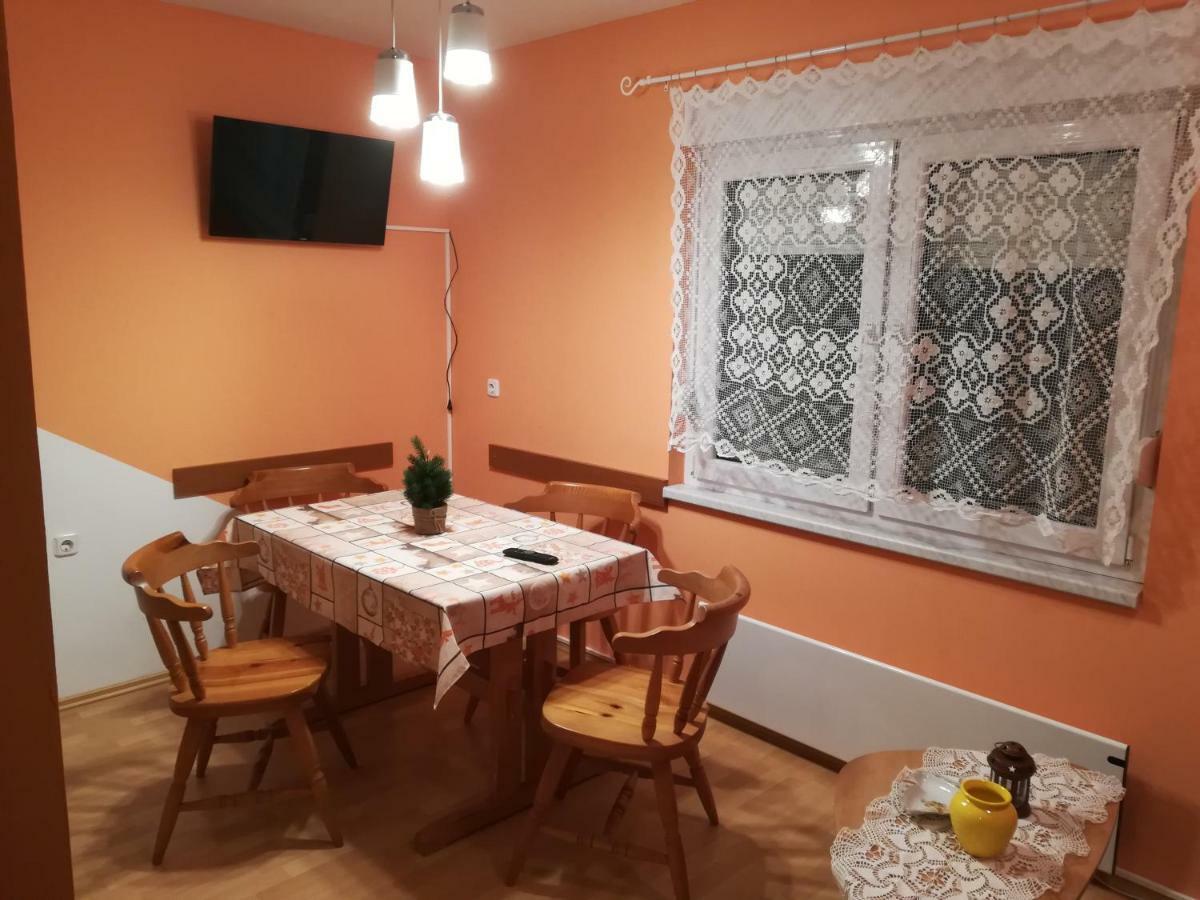 House Natali Διαμέρισμα Vrhovine Εξωτερικό φωτογραφία